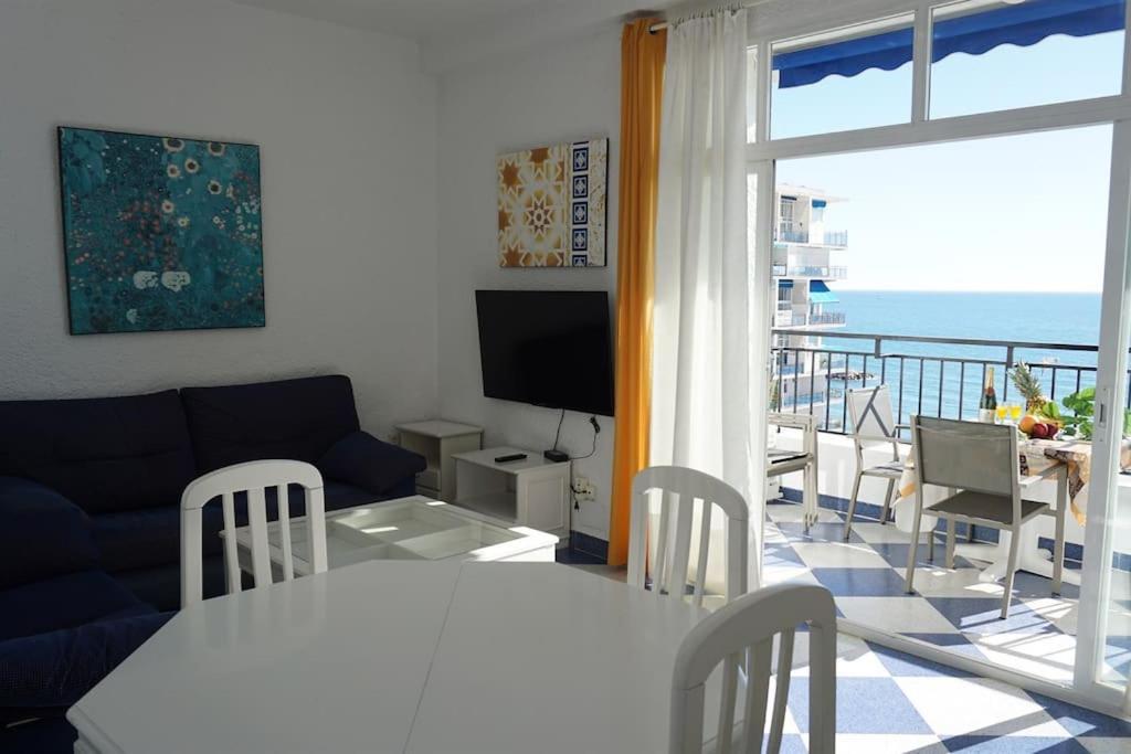 Skol 945b First Line South Facing 2 Bedroom Appartamento *